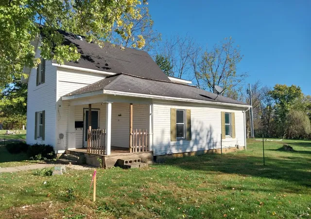 Photo 2 of Single family home for sale at 429 N 2nd Street, Greenfield, OH 45123 | MLS# 226040712 | Listing updated on 2026-10-26