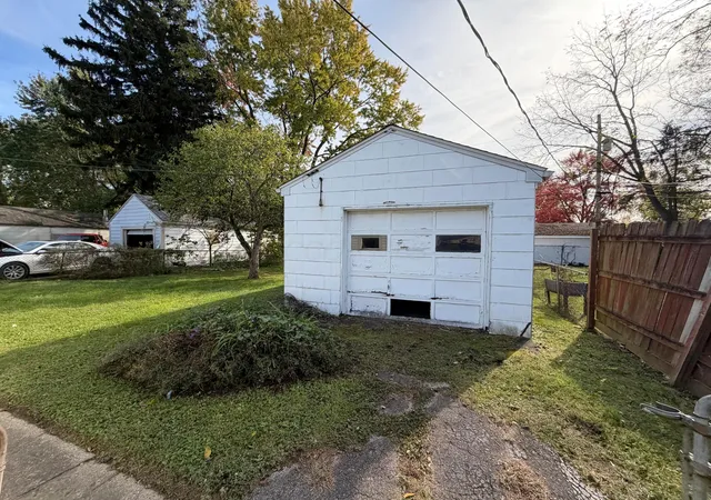 Photo 3 of Single family home for sale at 4521 Saint Margaret Ln, Columbus, OH 43213 | MLS# 226040718 | Listing updated on 2026-10-28