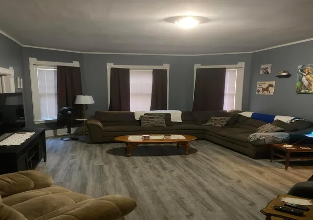 Photo 4 of Single family home for sale at 293 Chestnut St, Chillicothe, OH 45601 | MLS# 226040751 | Listing updated on 2026-10-27