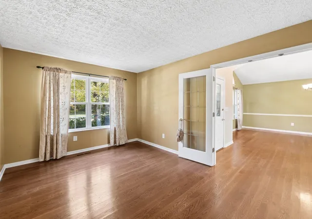 Photo 3 of Single family home for sale at 7579 Tullymore Dr, Dublin, OH 43016 | MLS# 226040959 | Listing updated on 2026-10-31
