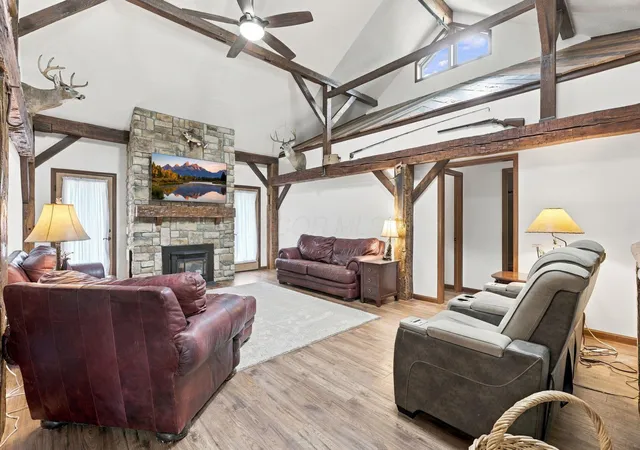 Photo 4 of Single family home for sale at 8680 Dunham Rd, Mount Vernon, OH 43050 | MLS# 226040749 | Listing updated on 2026-10-27