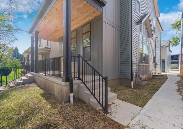 Photo 3 of Single family home for sale at 257 N Monroe Ave, Columbus, OH 43203 | MLS# 226040864 | Listing updated on 2026-10-28