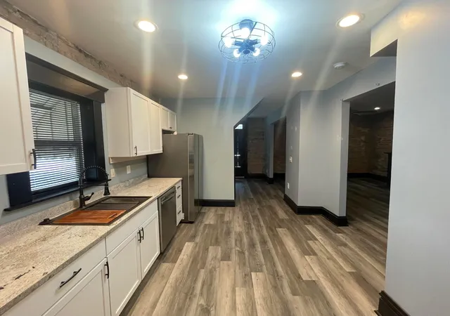 Photo 3 of Single family home for sale at 272 S Green St, Columbus, OH 43222 | MLS# 226040891 | Listing updated on 2026-10-28