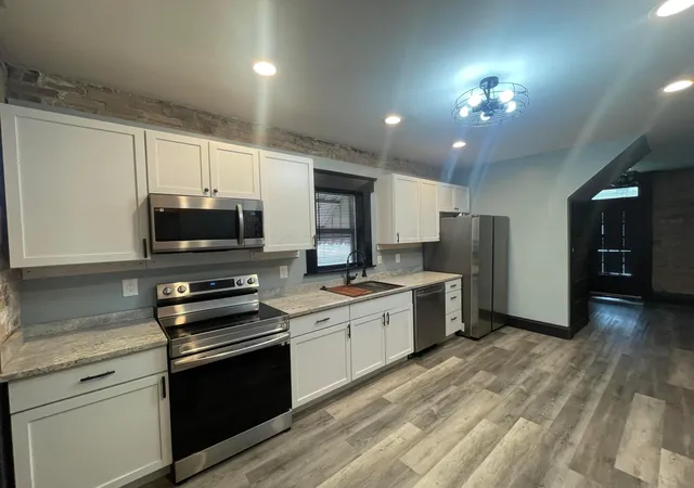 Photo 4 of Single family home for sale at 272 S Green St, Columbus, OH 43222 | MLS# 226040891 | Listing updated on 2026-10-28