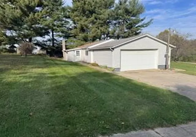 Photo 3 of Single family home for sale at 2865 Logan Thornville Rd NE, Rushville, OH 43150 | MLS# 226040915 | Listing updated on 2026-10-28