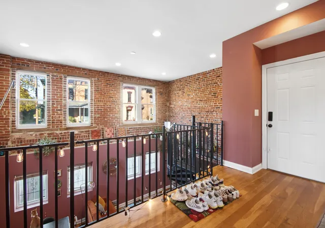 Photo 4 of Condo for sale at 102 Hamilton Ave, Columbus, OH 43203 | MLS# 226040795 | Listing updated on 2026-10-29