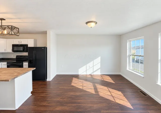 Photo 3 of Single family home for sale at 288 Hosack St, Columbus, OH 43207 | MLS# 226040833 | Listing updated on 2026-10-27