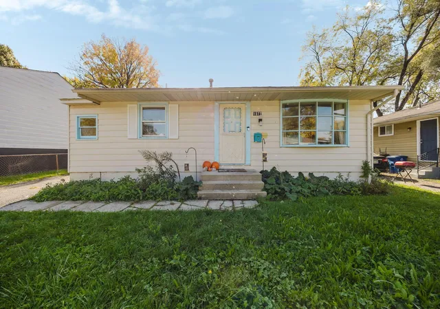 Photo 1 of Single family home for sale at 1577 Omar Dr, Columbus, OH 43207 | MLS# 226040842 | Listing updated on 2026-10-30