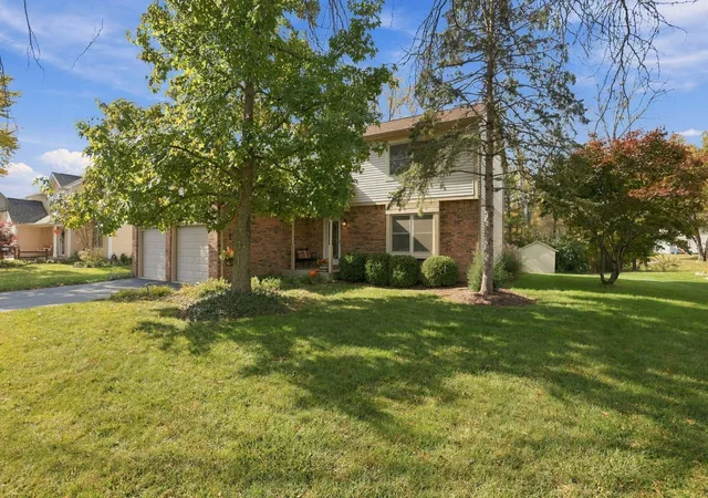 Photo 1 of Single family home for sale at 209 Cherrystone Dr N, Columbus, OH 43230 | MLS# 226041090 | Listing updated on 2026-10-30