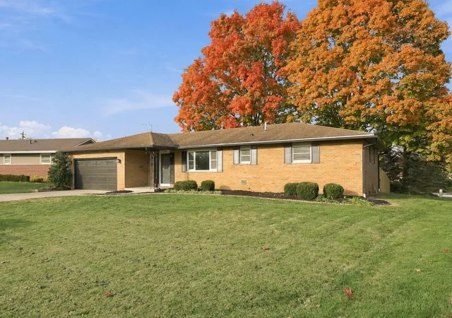 Photo 2 of Single family home for sale at 1242 Bradshire Dr, Columbus, OH 43220 | MLS# 226041080 | Listing updated on 2026-10-29