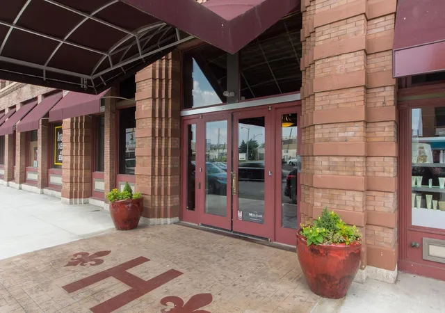Listing Photo 1 - Condo for sale in building located at 150 E Main St, Columbus, OH 43215 - Unit #406