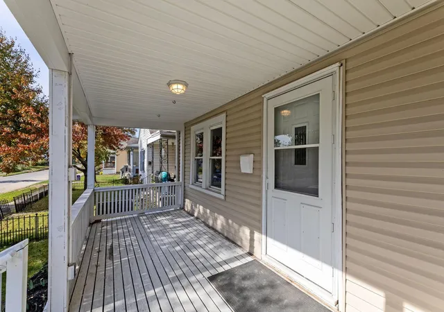 Photo 3 of Single family home for sale at 1408 Briarwood Ave, Columbus, OH 43211 | MLS# 226040921 | Listing updated on 2026-10-30