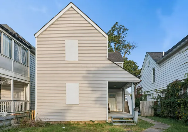 Photo 2 of Single family home for sale at 44 Wisconsin Ave, Columbus, OH 43222 | MLS# 226040886 | Listing updated on 2026-10-27