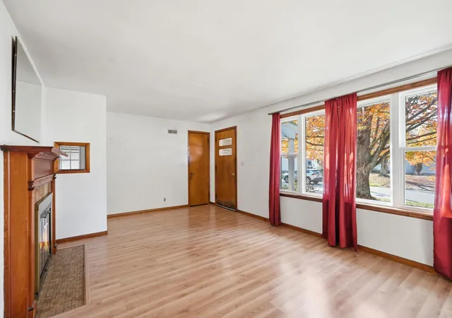 Photo 3 of Single family home for sale at 161 Grasmere Ave, Mansfield, OH 44906 | MLS# 226041089 | Listing updated on 2026-10-29