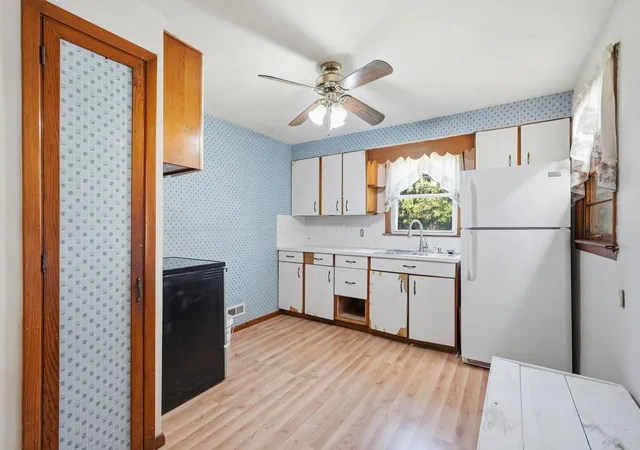 Photo 4 of Single family home for sale at 161 Grasmere Ave, Mansfield, OH 44906 | MLS# 226041089 | Listing updated on 2026-10-29