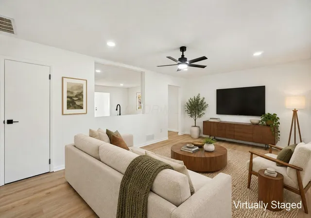 Photo 1 of Single family home for sale at 5047 Drivemere Rd, Hilliard, OH 43026 | MLS# 226040913 | Listing updated on 2026-10-28