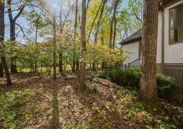 Photo 4 of Single family home for sale at 3163 Melbury Dr, Columbus, OH 43221 | MLS# 226040965 | Listing updated on 2026-10-28