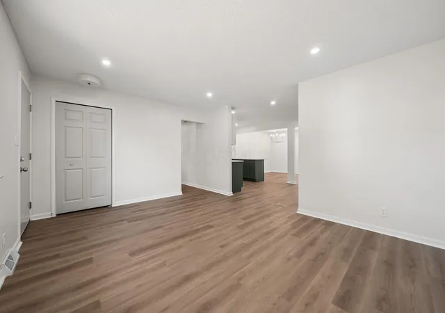 Photo 3 of Single family home for sale at 5372 Ivywood Ln, Columbus, OH 43229 | MLS# 226040935 | Listing updated on 2026-10-29