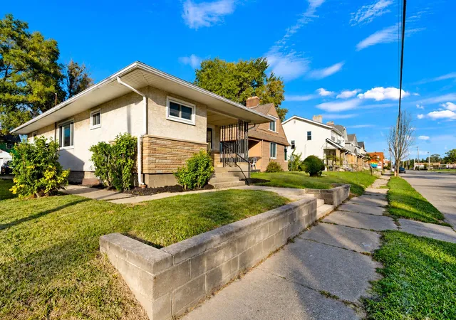Photo 2 of Single family home for sale at 706 Frebis Ave, Columbus, OH 43206 | MLS# 226040939 | Listing updated on 2026-10-28