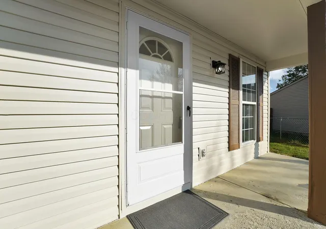 Photo 4 of Single family home for sale at 4842 Gilhem Ct, Columbus, OH 43228 | MLS# 226041046 | Listing updated on 2026-10-31