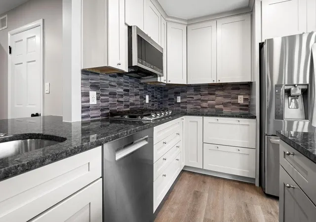 Photo 3 of Single family home for sale at 3784 Chevington Rd, Columbus, OH 43220 | MLS# 226040998 | Listing updated on 2026-10-28