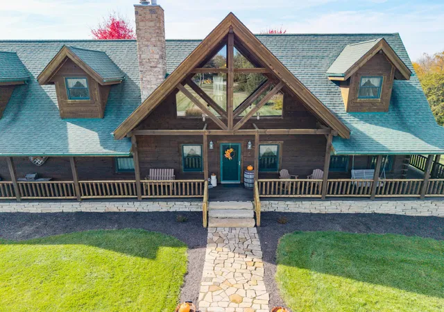 Photo 4 of Single family home for sale at 1129 Zimmerman Rd, Greenfield, OH 45123 | MLS# 226041024 | Listing updated on 2026-10-28
