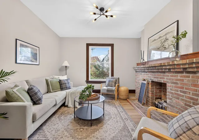 Photo 3 of Single family home for sale at 701 Siebert St, Columbus, OH 43206 | MLS# 226041039 | Listing updated on 2026-10-29