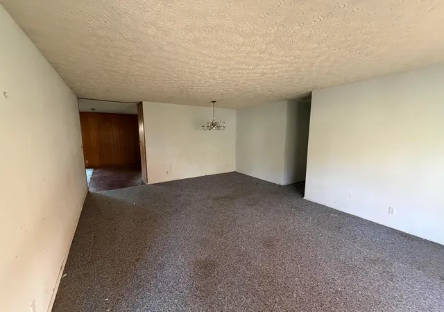Photo 2 of Single family home for sale at 6610 Guyer St, Worthington, OH 43085 | MLS# 226041070 | Listing updated on 2026-10-29