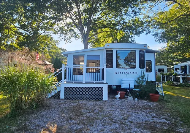 Photo 2 of Single family home for sale at 118 Dunns Cor Rd, Westerly, RI 02891 | MLS# 1395940 | Listing updated on 2026-10-22