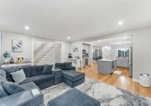 Condo for sale at 1504 Hunting Hl Dr, Cumberland, RI 02864 | MLS# 1397443