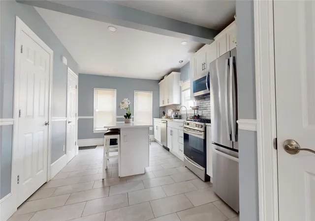 Photo 2 of Single family home for sale at 11 Crane St S, Pawtucket, RI 02860 | MLS# 1402971 | Listing updated on 2026-09-23