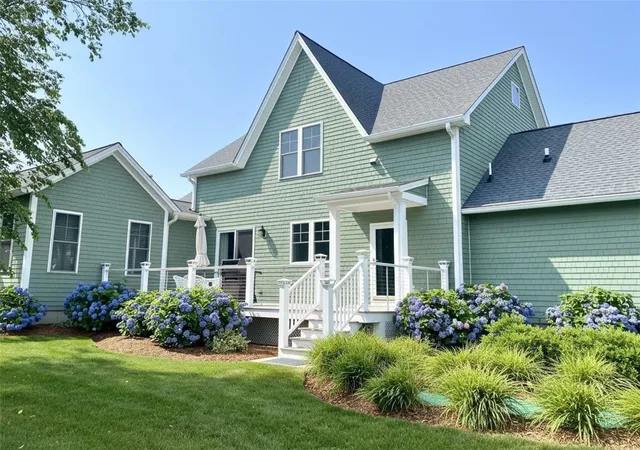 Photo 3 of Single family home for sale at 23 E Matunuck Farm Dr, Wakefield, RI 02879 | MLS# 1411585 | Listing updated on 2026-09-13