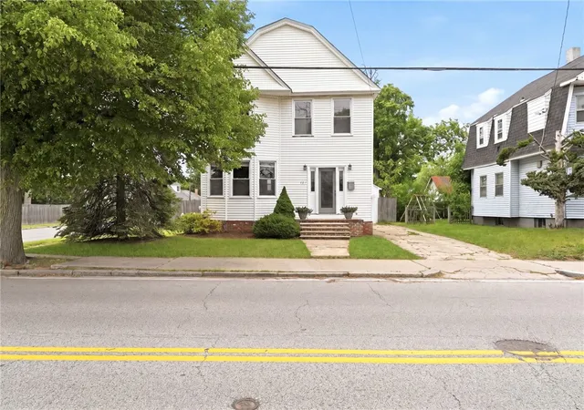 Photo 1 of Single family home for sale at 105 Park Ave, Cranston, RI 02905 | MLS# 1413337 | Listing updated on 2026-09-09