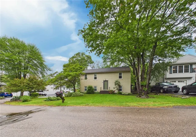 Photo 3 of Single family home for sale at 55 Betony Rd, Saunderstown, RI 02874 | MLS# 1413115 | Listing updated on 2026-09-14
