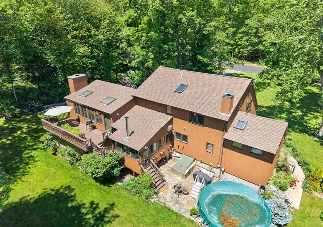 Photo 3 of Sale Pending at 190 Stoney Holw Rd, Tiverton, RI 02878 | MLS# 1413934 | Listing updated on 2026-09-04