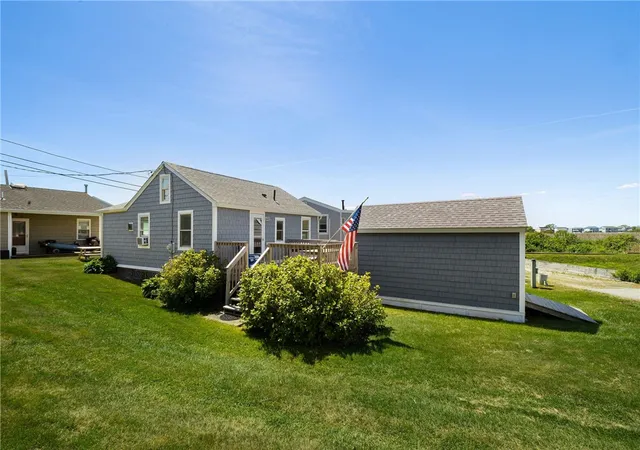 Photo 3 of Single family home for sale at 11 Woodruff St, Narragansett, RI 02882 | MLS# 1414917 | Listing updated on 2026-09-28