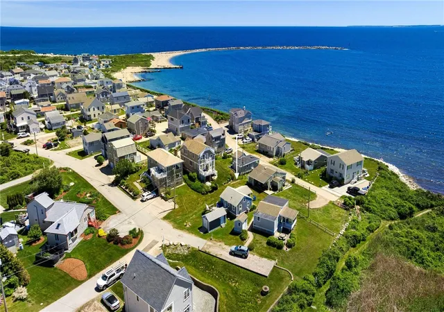 Photo 3 of Single family home for sale at 11 Woodruff St, Narragansett, RI 02882 | MLS# 1414917 | Listing updated on 2026-09-28