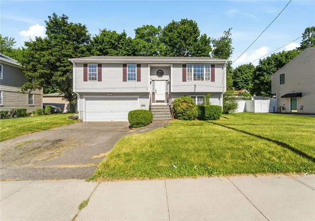 Photo 3 of Single family home for sale at 199 Winthrop St, Woonsocket, RI 02895 | MLS# 1414691 | Listing updated on 2026-09-13