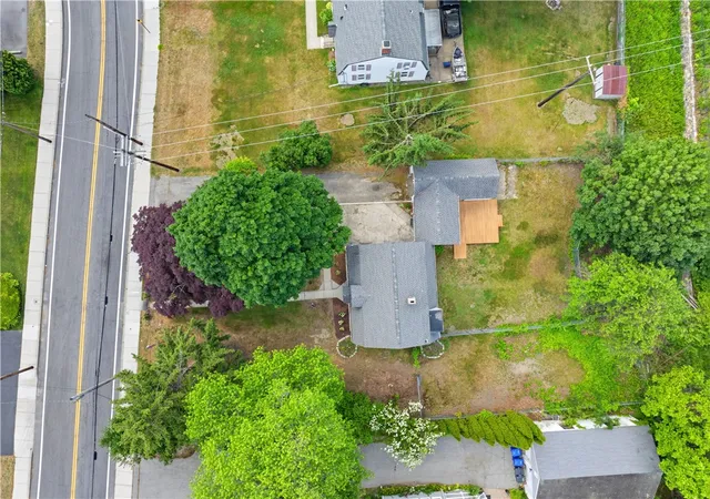 Photo 4 of Single family home for sale at 512 Woonasquatucket Ave, North Providence, RI 02911 | MLS# 1415345 | Listing updated on 2026-09-07