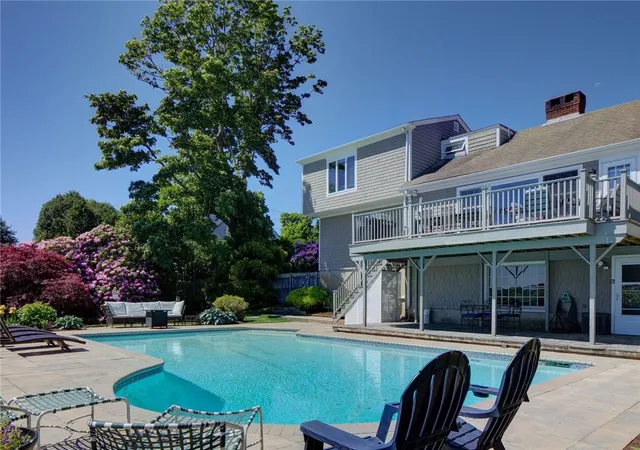Photo 3 of Single family home for sale at 172 Eustis Ave, Newport, RI 02840 | MLS# 1415372 | Listing updated on 2026-09-11