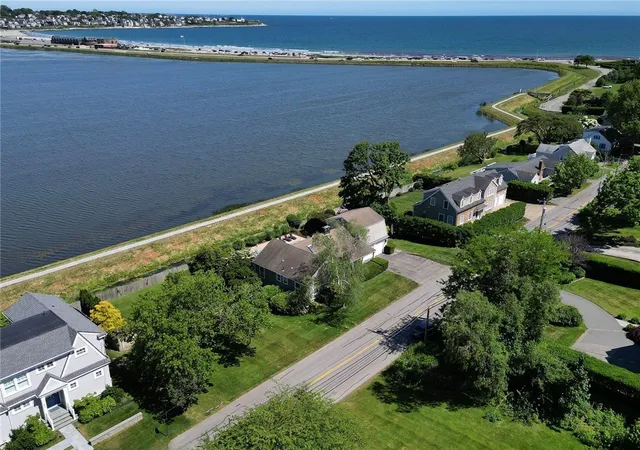 Photo 3 of Single family home for sale at 172 Eustis Ave, Newport, RI 02840 | MLS# 1415372 | Listing updated on 2026-09-11