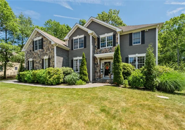 Photo 2 of Single family home for sale at 470 Sylvan Ct, Saunderstown, RI 02874 | MLS# 1415668 | Listing updated on 2026-09-12