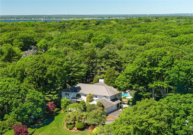 Photo 1 of Single family home for sale at 4 Jones Cir, Barrington, RI 02806 | MLS# 1415622 | Listing updated on 2026-09-11