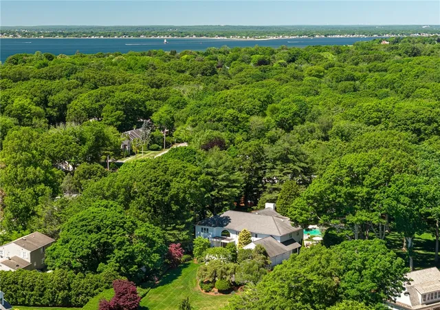 Photo 2 of Single family home for sale at 4 Jones Cir, Barrington, RI 02806 | MLS# 1415622 | Listing updated on 2026-10-16