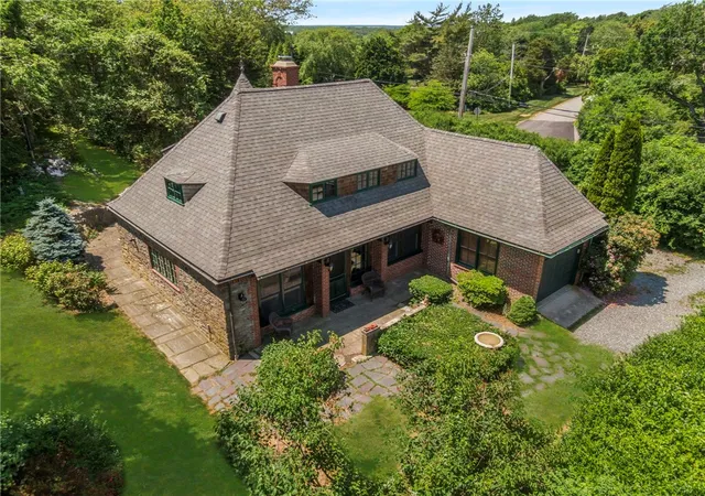 Photo 3 of Single family home for sale at 345 Highland Dr, Jamestown, RI 02835 | MLS# 1412535 | Listing updated on 2026-09-10