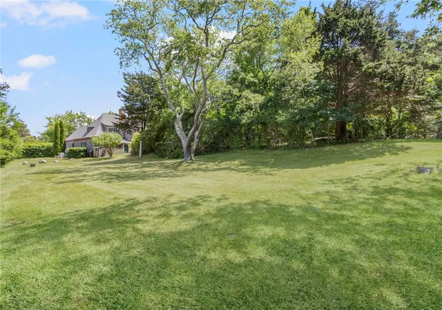 Photo 3 of Single family home for sale at 345 Highland Dr, Jamestown, RI 02835 | MLS# 1412535 | Listing updated on 2026-09-10