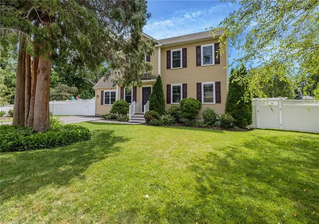 Photo 3 of Single family home for sale at 80 Preston Dr, Warwick, RI 02886 | MLS# 1415945 | Listing updated on 2026-10-05
