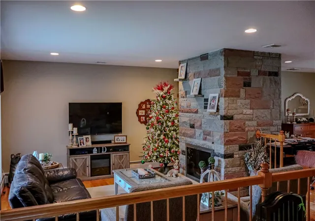 Photo 3 of Single family home for sale at 42 Elmdale Ave, Johnston, RI 02919 | MLS# 1416101 | Listing updated on 2026-09-13