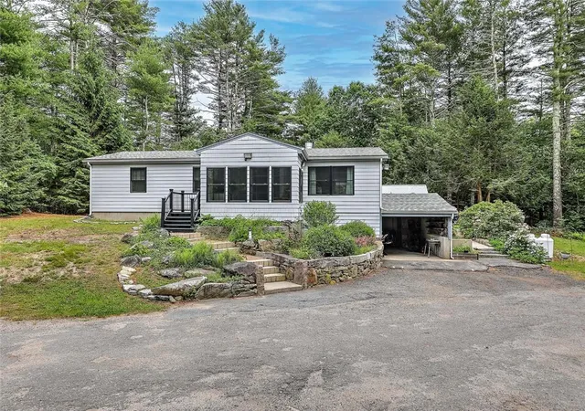 Photo 2 of Sale Pending at 89 Skunk Hl Rd, Hope Valley, RI 02832 | MLS# 1416076 | Listing updated on 2026-09-13