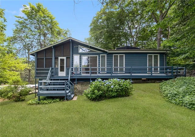 Photo 3 of Single family home for sale at 58 Rip Van Winkle Cir, Warwick, RI 02886 | MLS# 1416110 | Listing updated on 2026-09-18